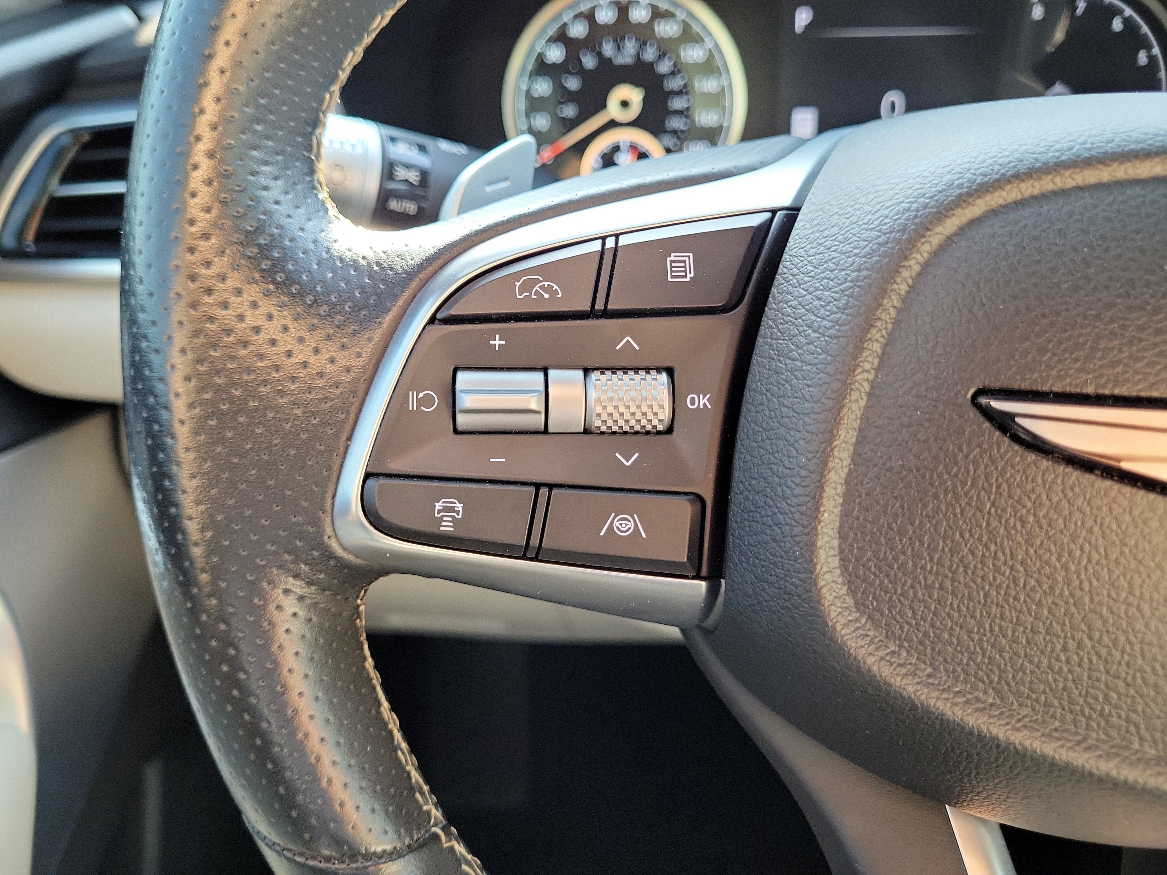 Used 2024 Genesis G70 2.5T AWD/4WD image 24