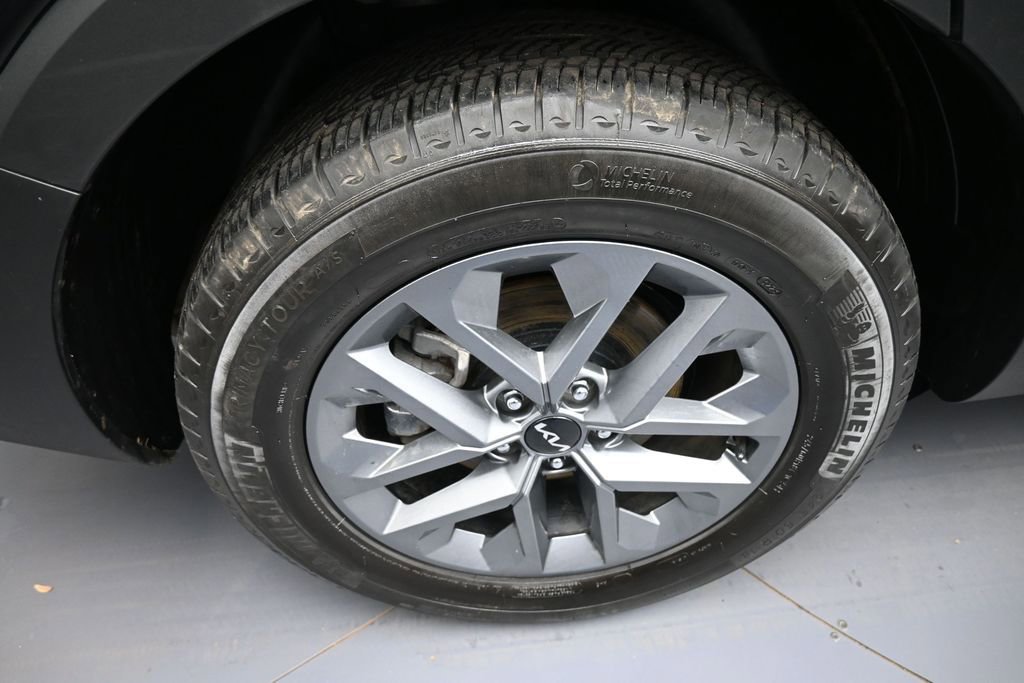 Certified 2024 Kia Telluride LX AWD/4WD image 12
