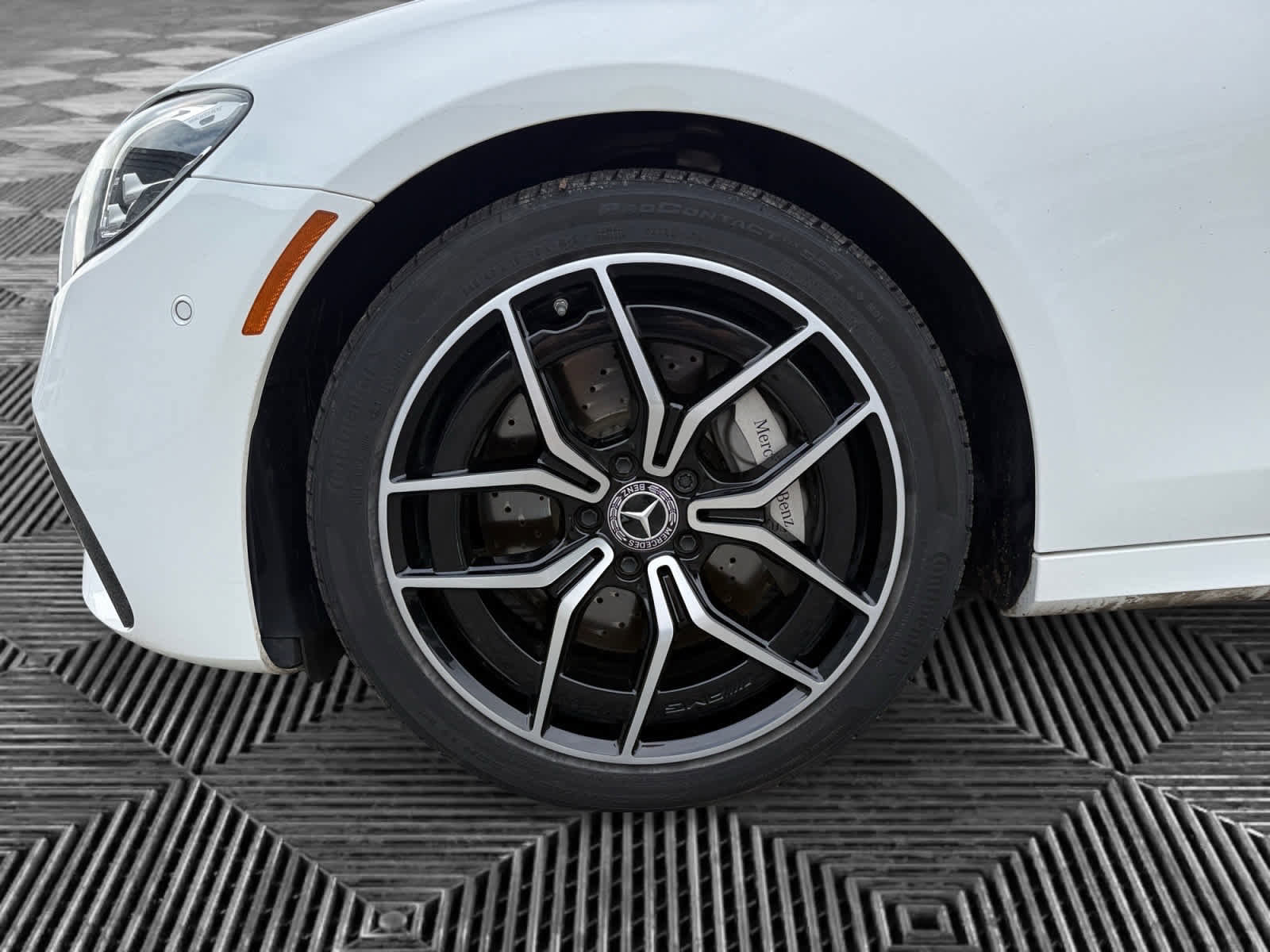 Used 2022 Mercedes-Benz E 350 Sedan image 9