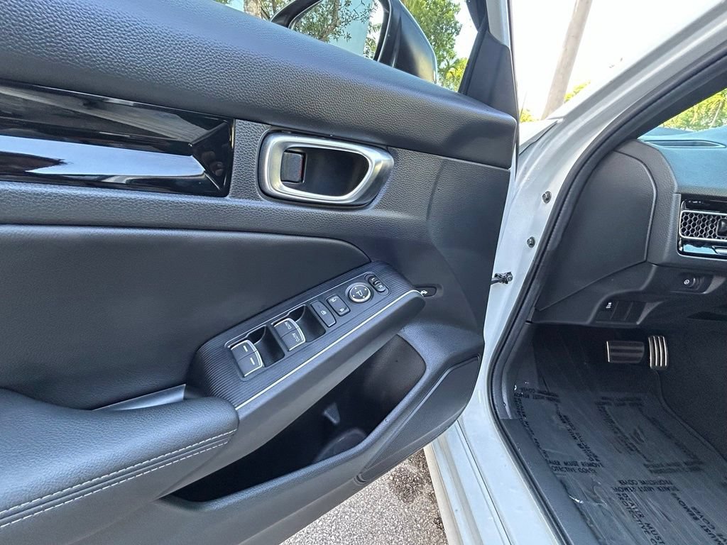 Used 2026 Honda Civic FWD Hybrid Sedan image 16