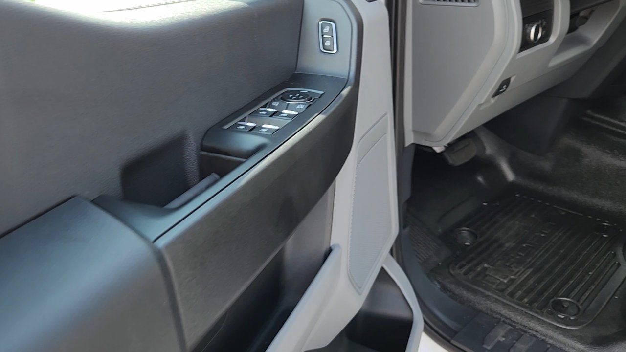 New 2025 Ford F550 4x4 Crew Cab image 20
