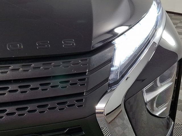 Used 2023 Mitsubishi Eclipse Cross LE AWD/4WD image 12