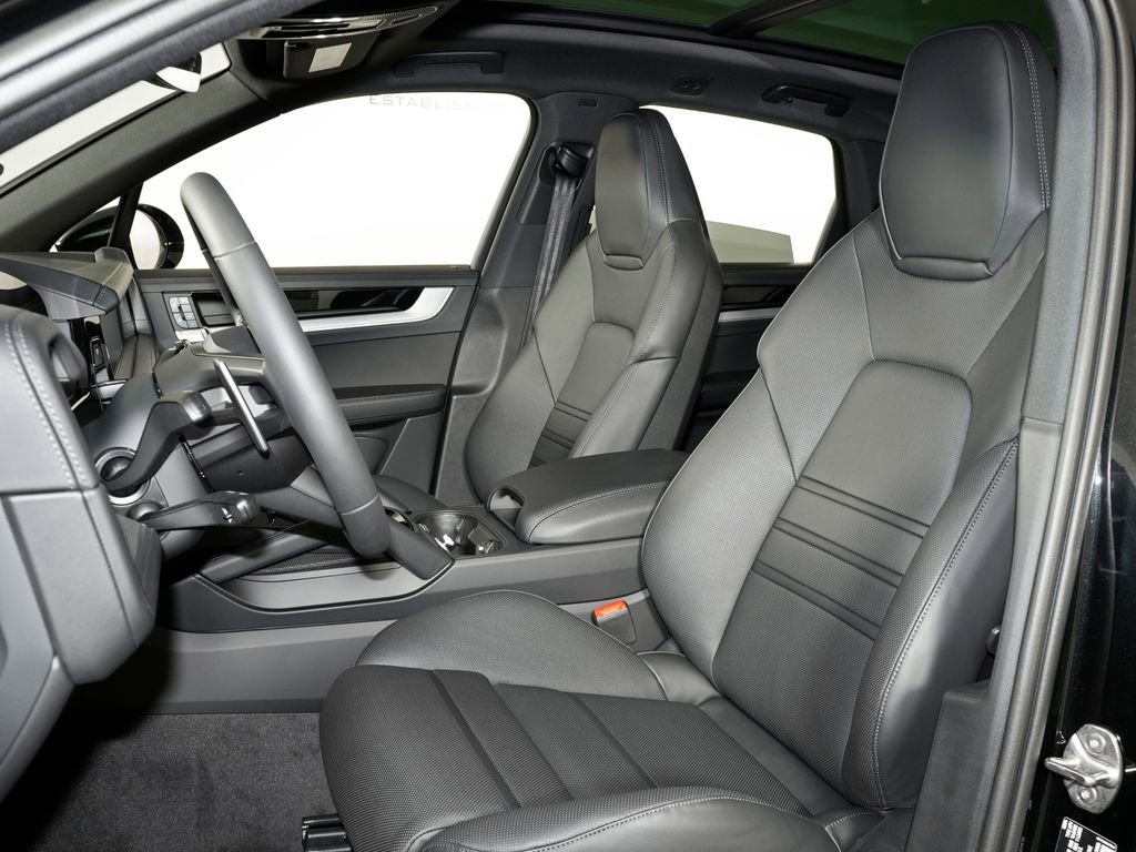 New 2026 Porsche Cayenne S AWD/4WD image 5