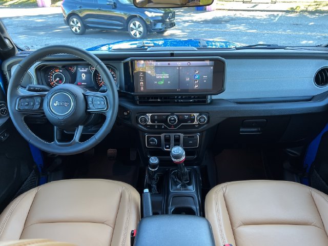 Used 2025 Jeep Wrangler Sport AWD/4WD image 36