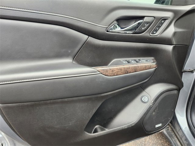 Used 2021 GMC Acadia Denali w/ Denali Technology Package image 17