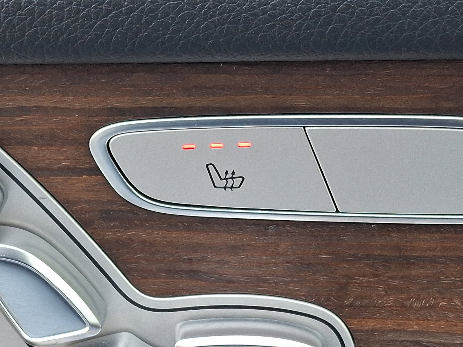 Certified 2022 Mercedes-Benz GLC 300 4MATIC image 25