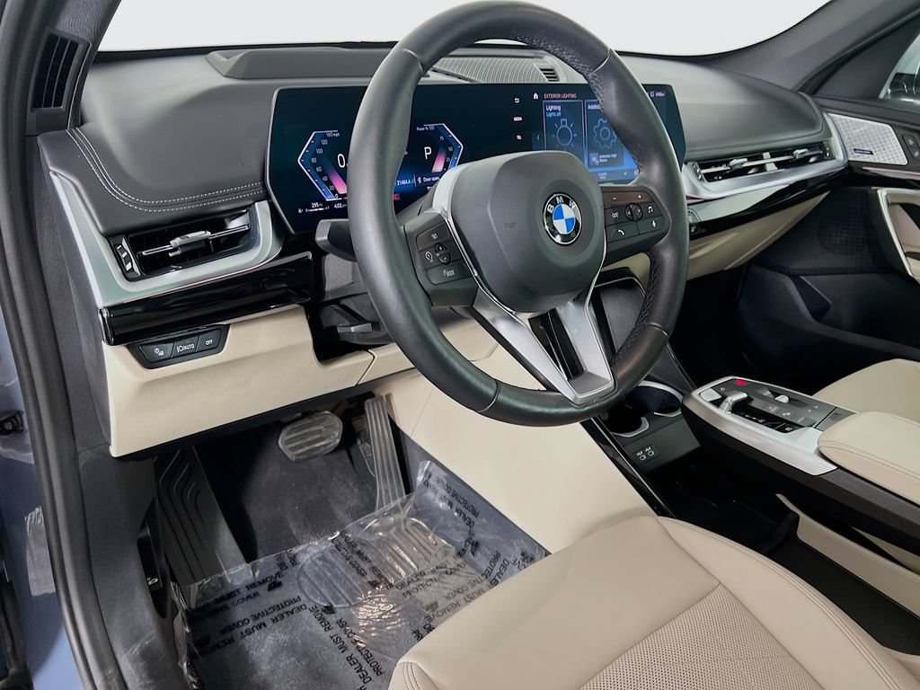 Used 2023 BMW X1 xDrive28i w/ Premium Package AWD/4WD image 9