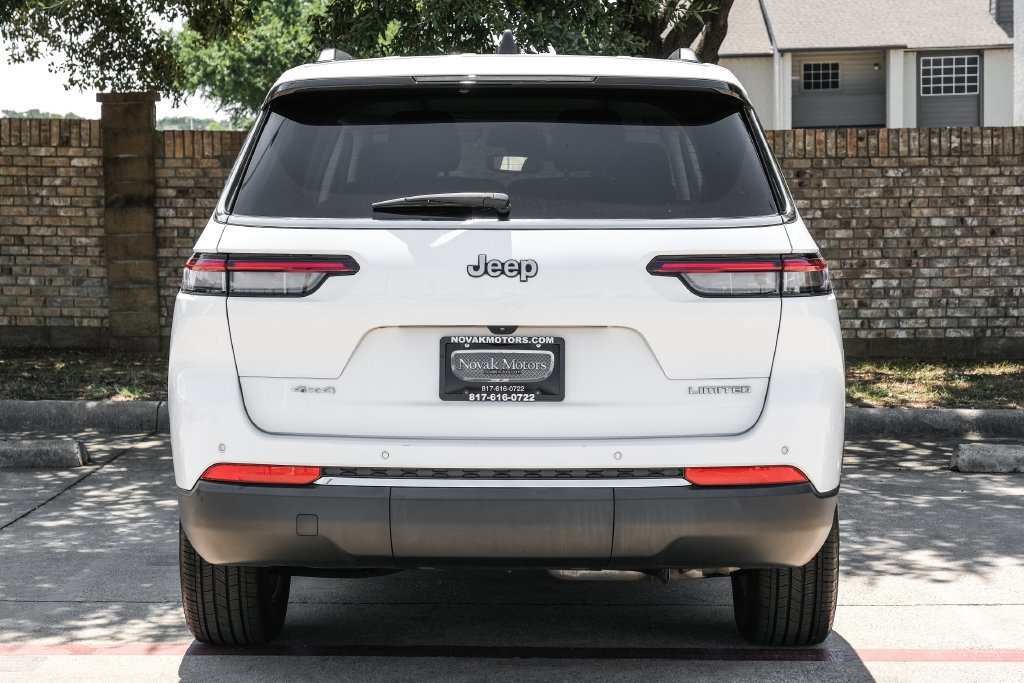 Used 2023 Jeep Grand Cherokee L Limited AWD/4WD image 19