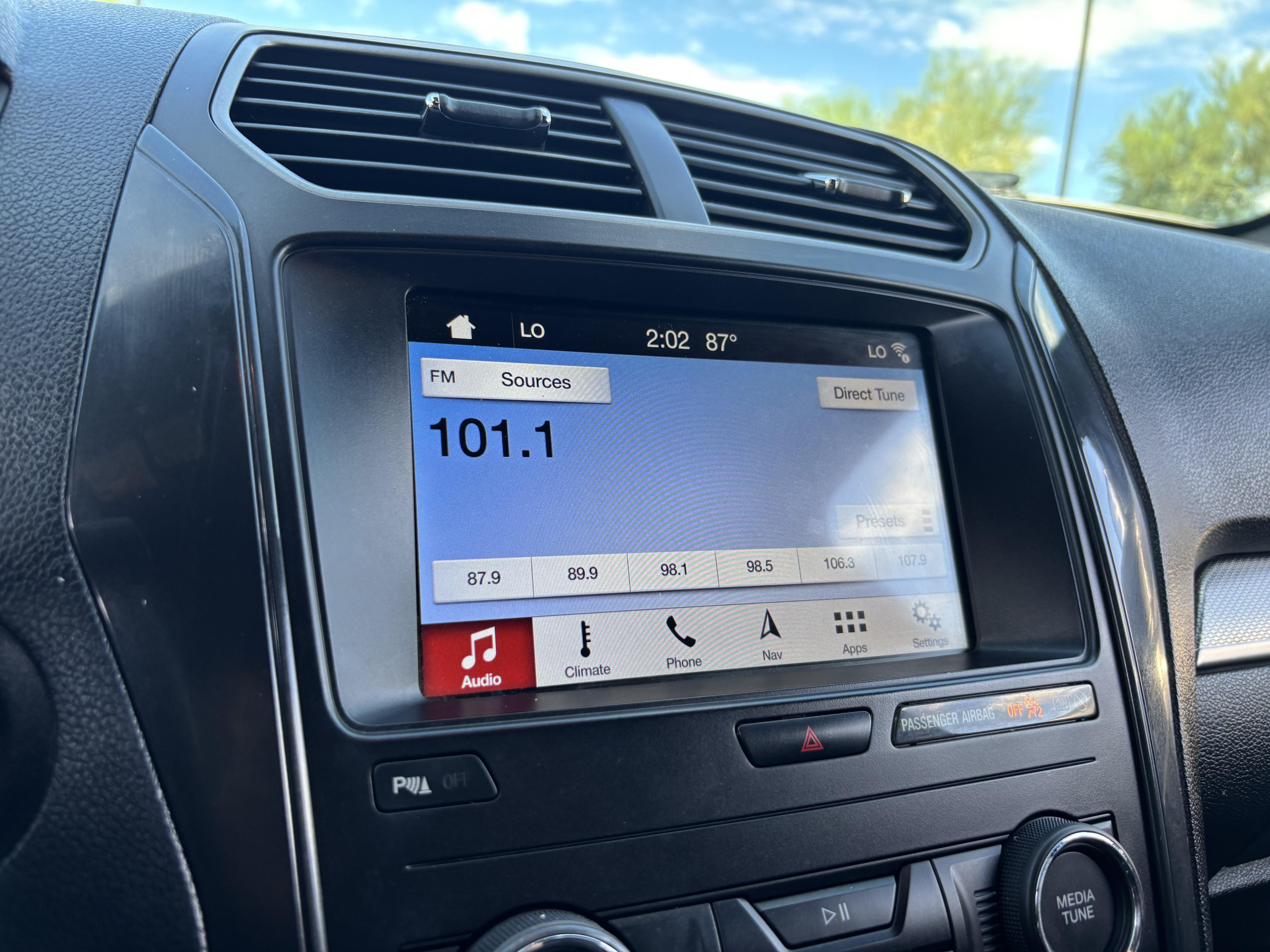 Used 2019 Ford Explorer XLT w/ Equipment Group 202A FWD image 20
