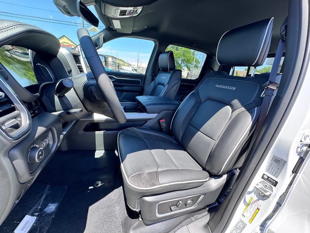 New 2026 RAM 1500 Laramie AWD/4WD image 14
