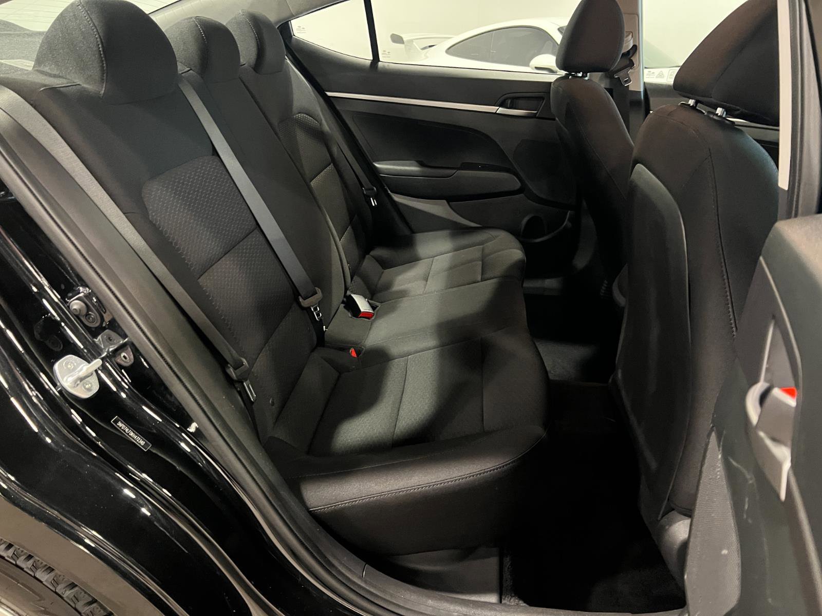 Used 2019 Hyundai Elantra SE w/ Cargo Package FWD image 31