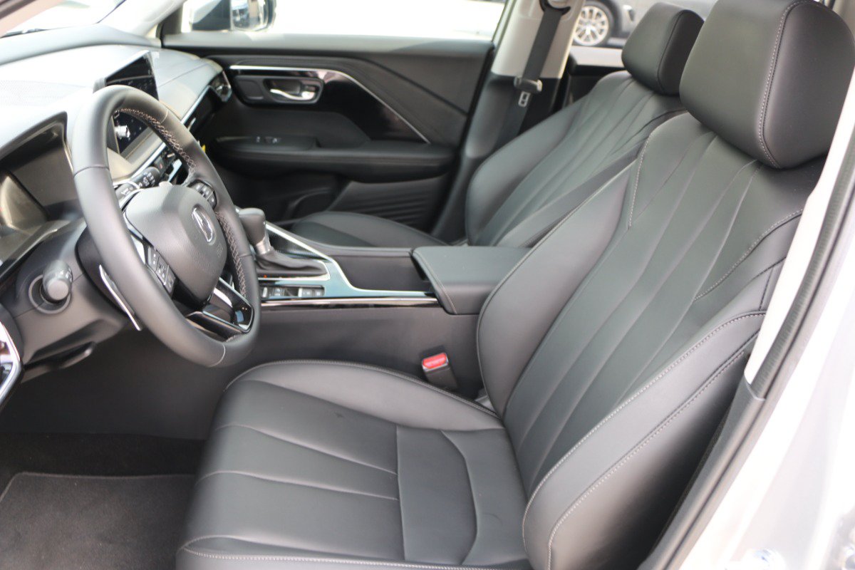 Used 2025 Acura ADX FWD image 27