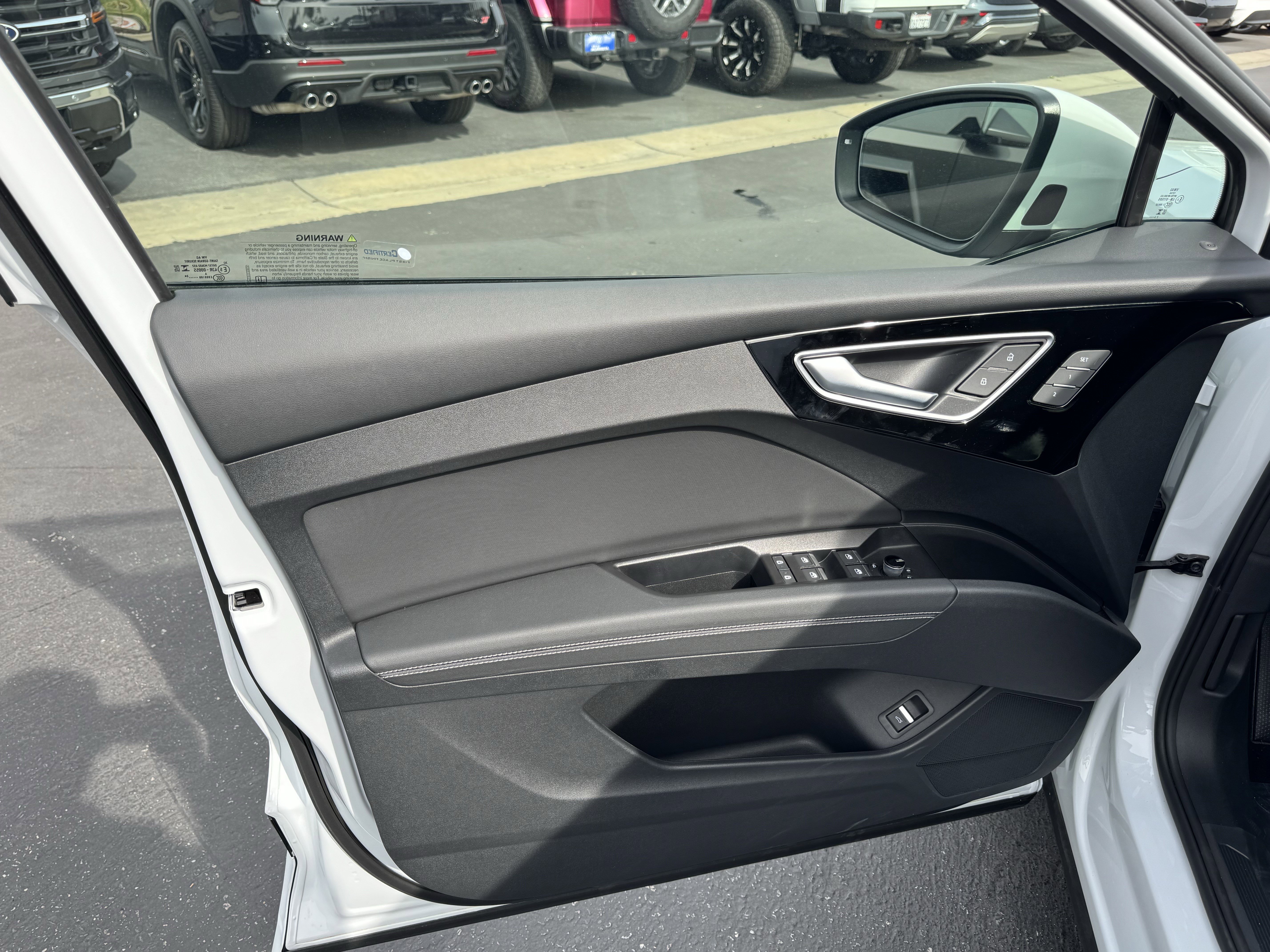 Used 2024 Audi Q4 e-tron Premium w/ Convenience Package image 13