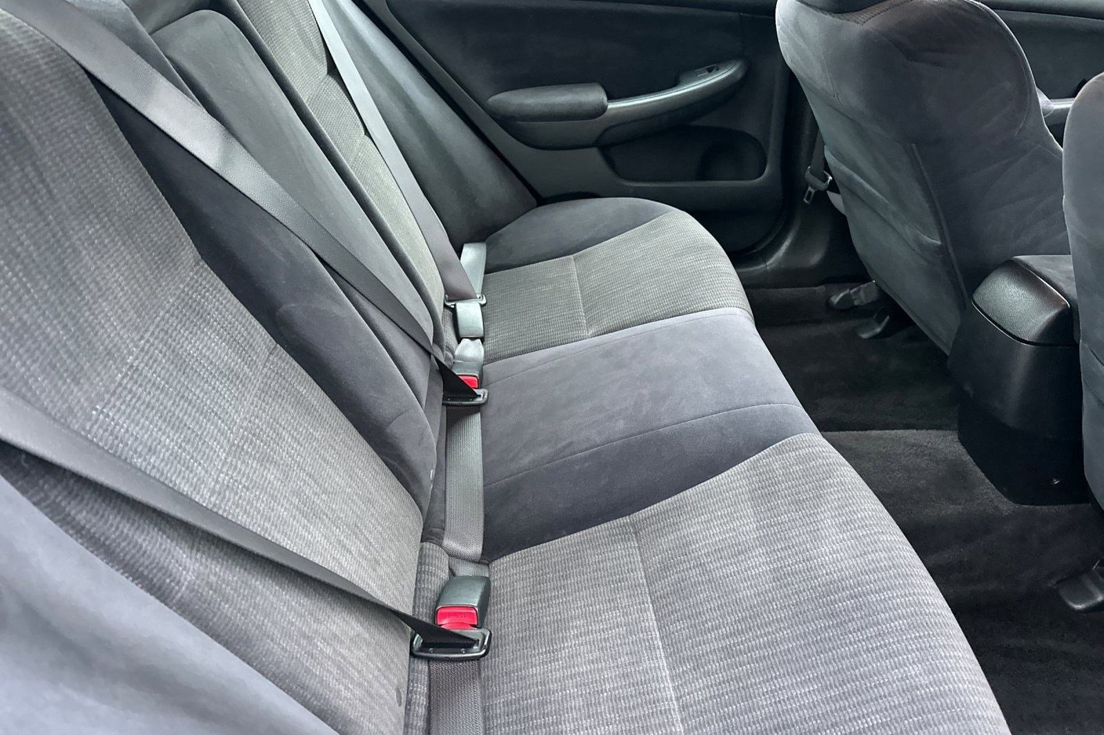 Used 2003 Honda Accord LX image 29