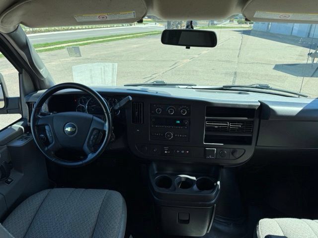 Used 2020 Chevrolet Express 3500 w/ Driver Convenience Package RWD image 16