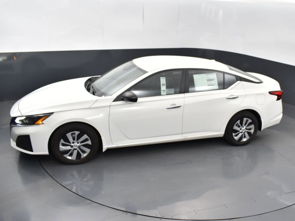 New 2025 Nissan Altima 2.5 S image 45