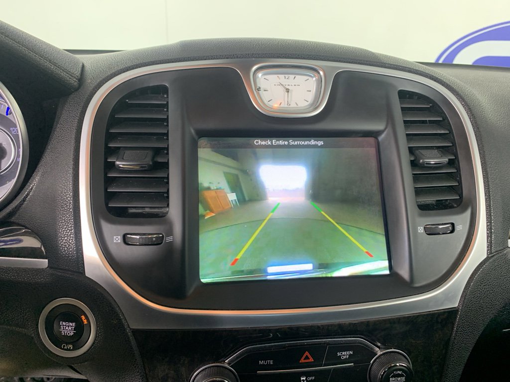 Used 2019 Chrysler 300 Limited image 27