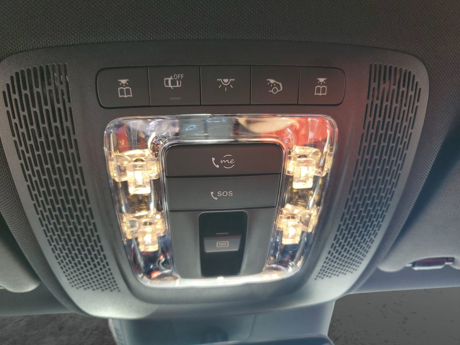 Used 2025 Mercedes-Benz CLA 35 AMG 4MATIC image 33