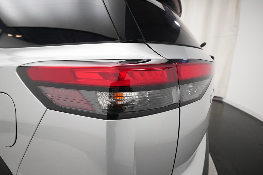 Certified 2024 Nissan Pathfinder SV image 31