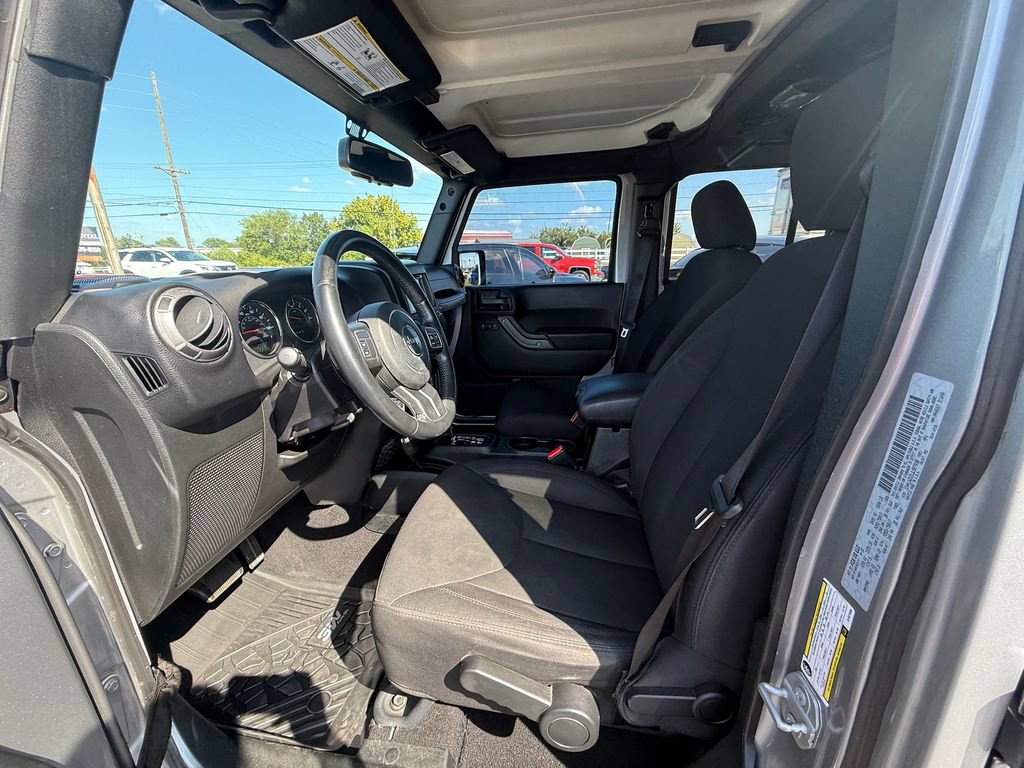 Used 2018 Jeep Wrangler Unlimited Sport S AWD/4WD image 12