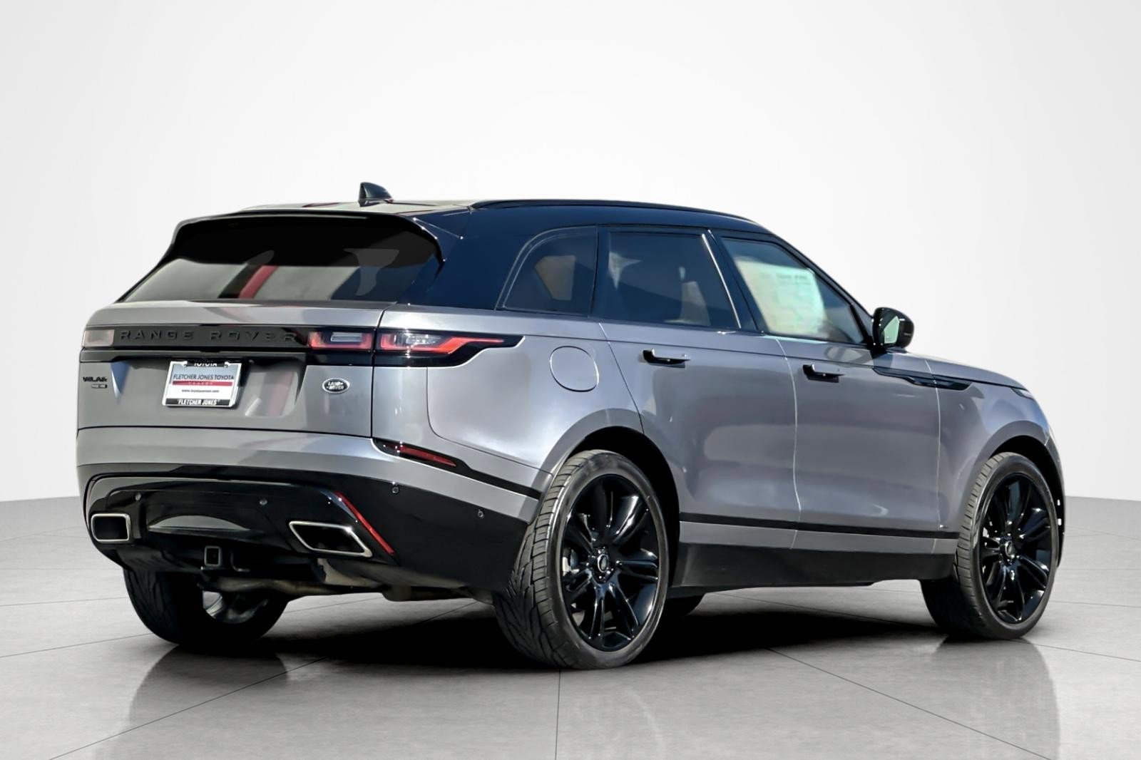 Used 2021 Land Rover Range Rover Velar R-Dynamic HSE image 5