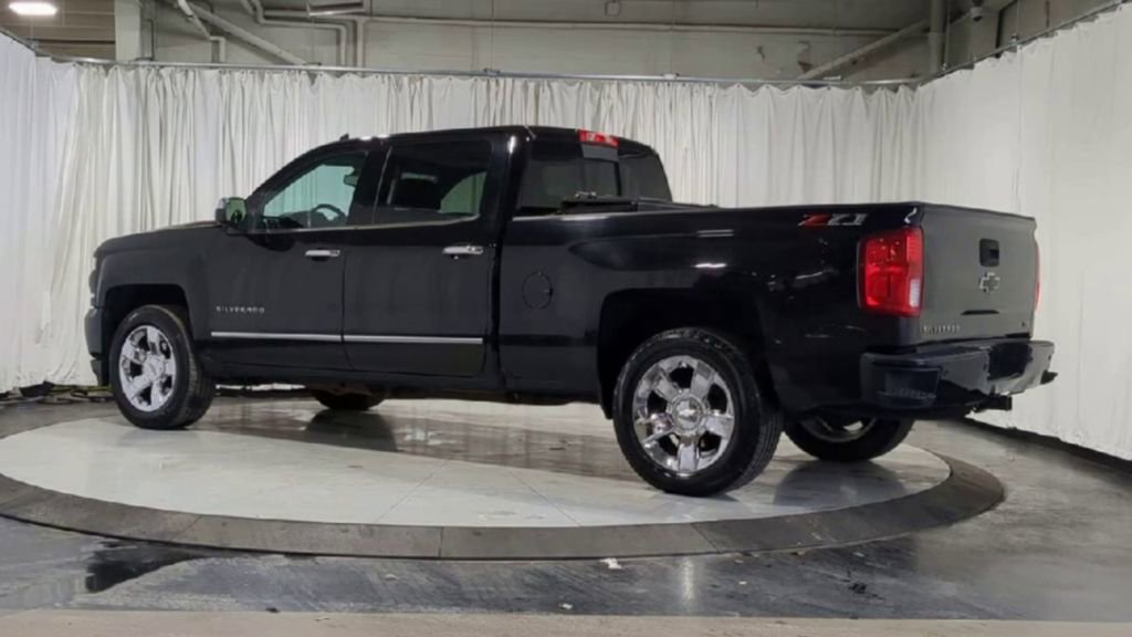 Used 2018 Chevrolet Silverado 1500 LTZ Z71 w/ LTZ Plus Package image 8