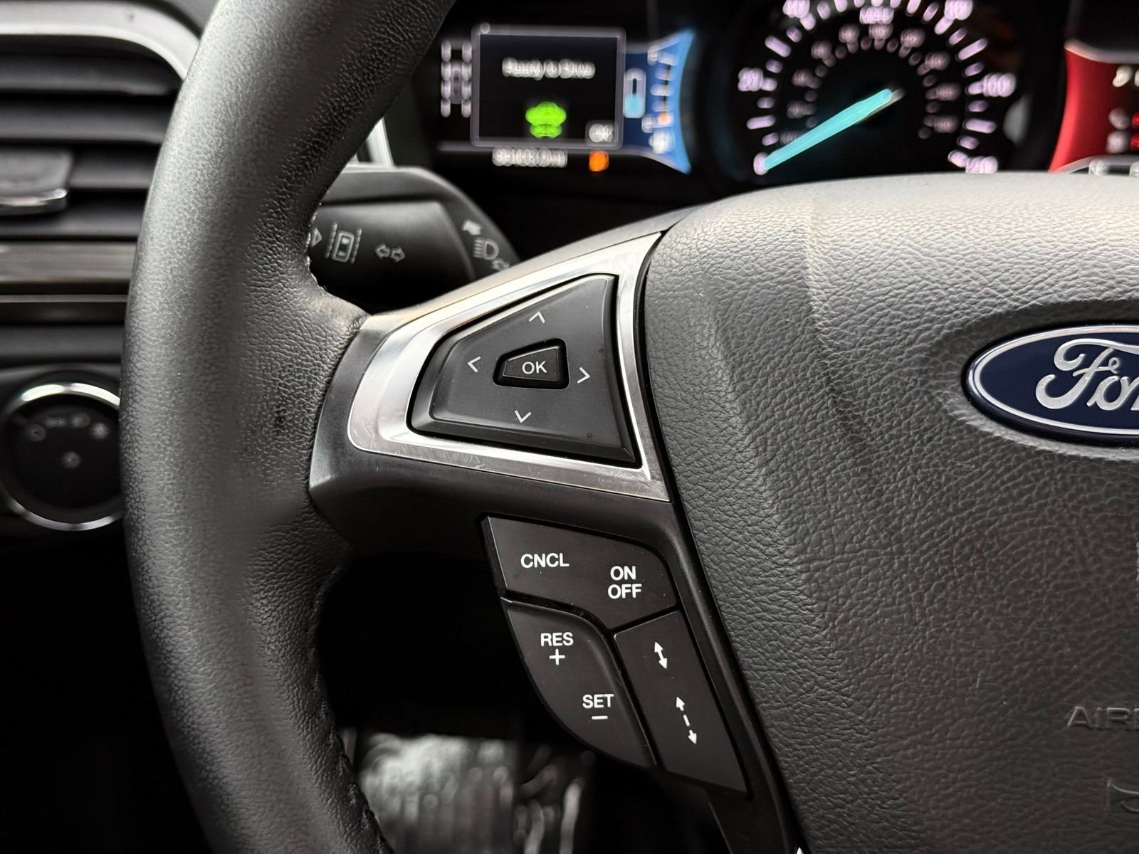 Used 2018 Ford Fusion SE w/ Equipment Group 602A FWD image 28