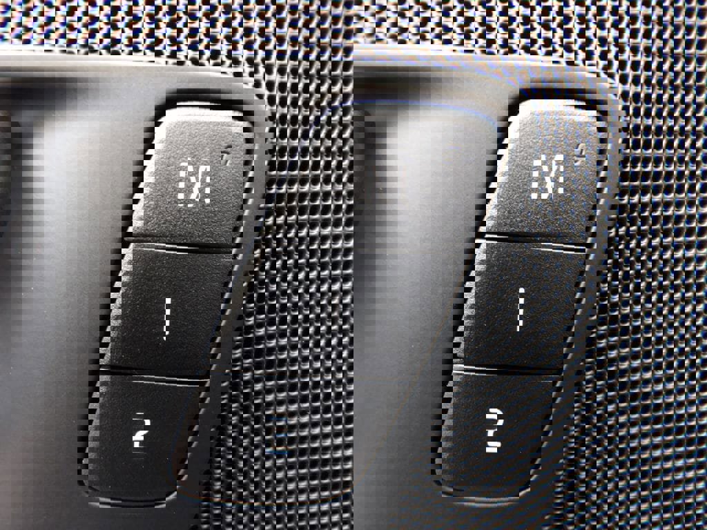 New 2026 Volvo XC60 T8 Core w/ Climate Package image 10