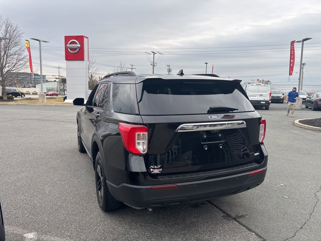 Used 2020 Ford Explorer XLT w/ Comfort Package image 5