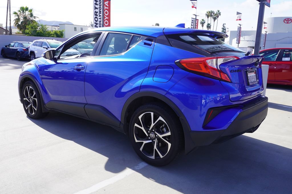 Used 2021 Toyota C-HR XLE FWD image 6