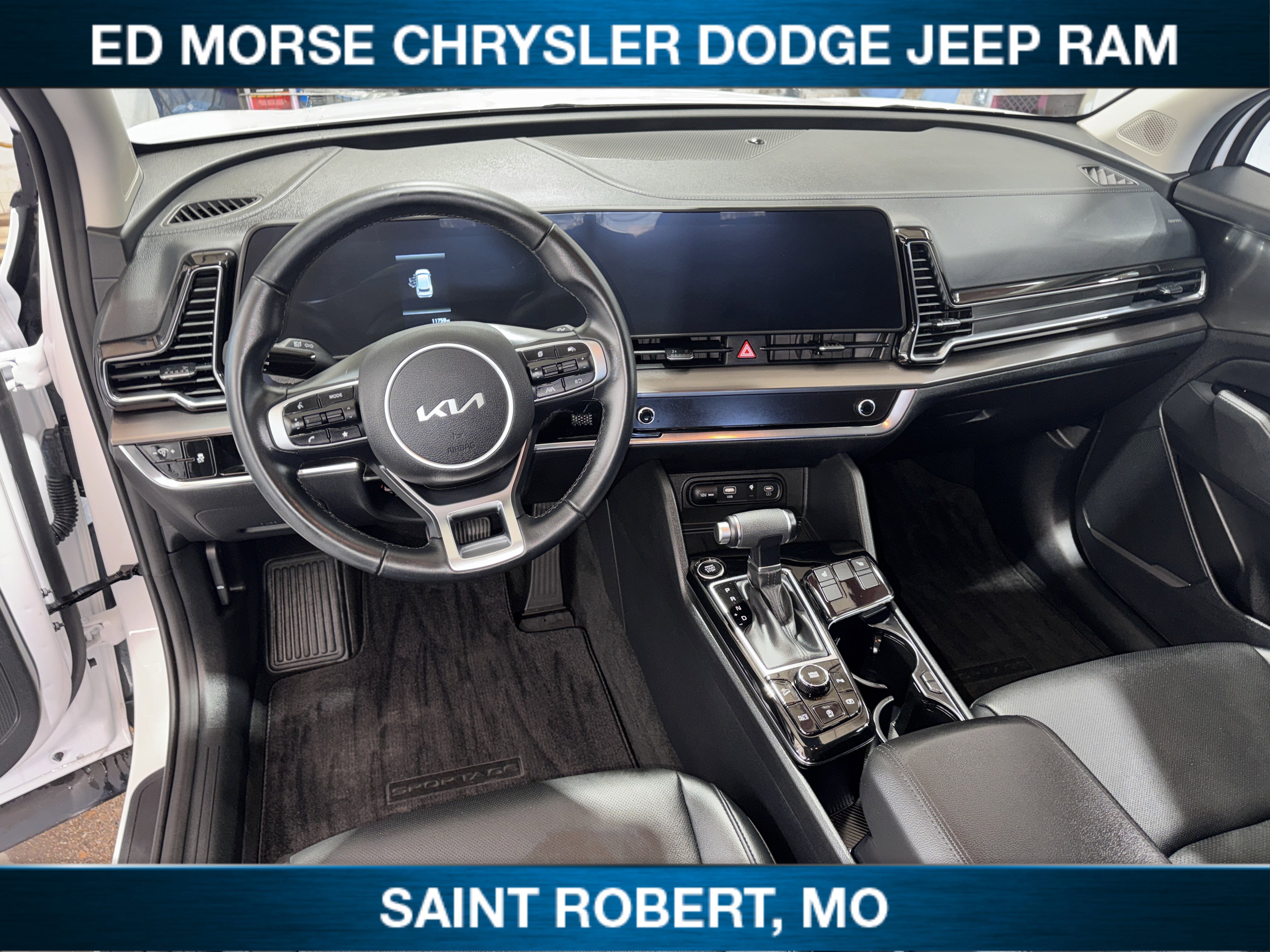 Used 2025 Kia Sportage EX image 23