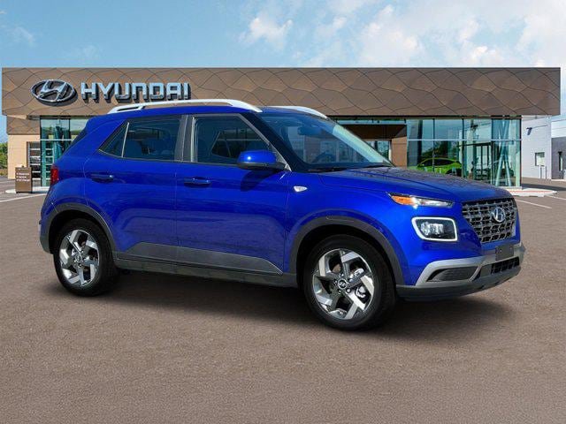 New 2025 Hyundai Venue Limited FWD image 10