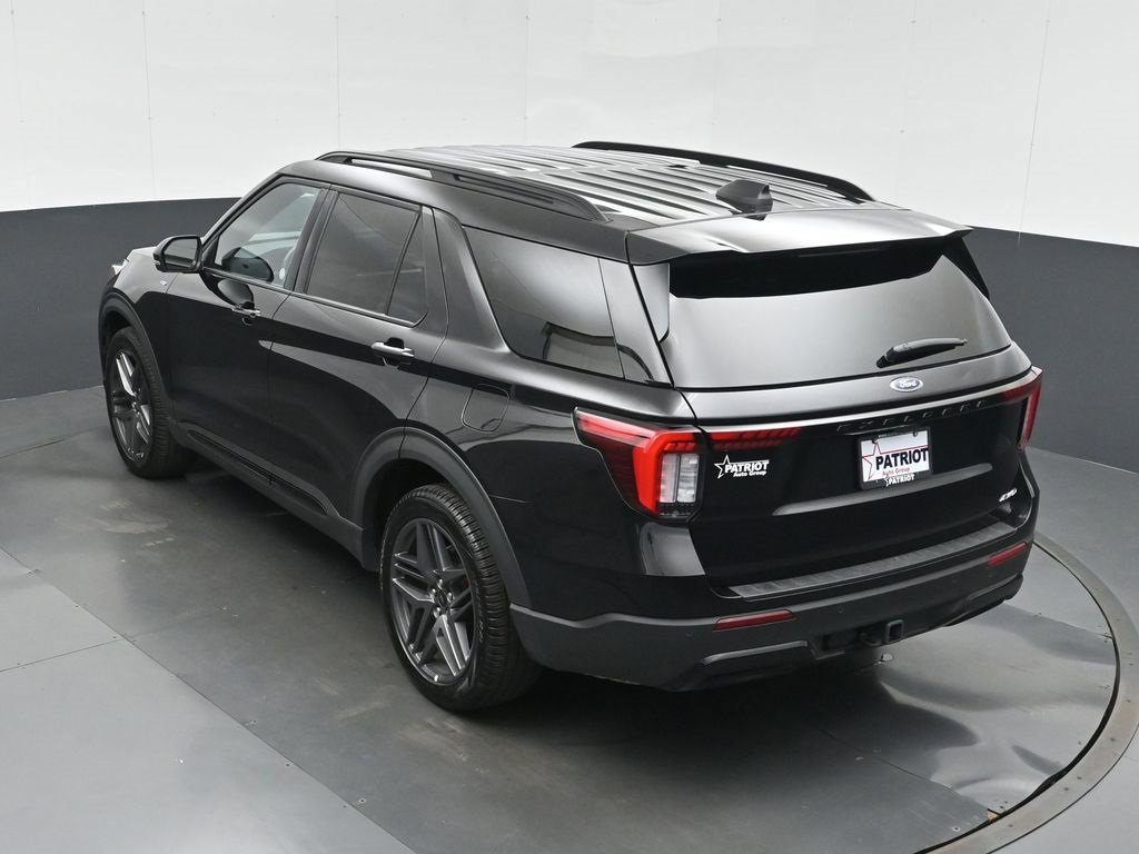 Used 2025 Ford Explorer ST-Line w/ ST-Line Street Pack image 28