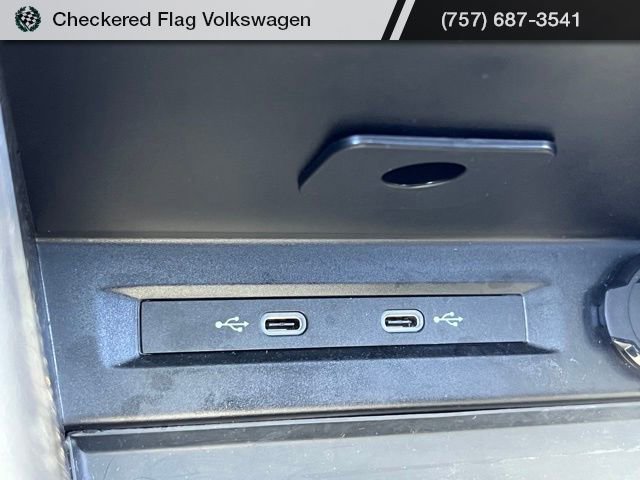 Used 2024 Volkswagen Tiguan SE R-Line w/ MDO Package, Two-Row AWD/4WD image 40