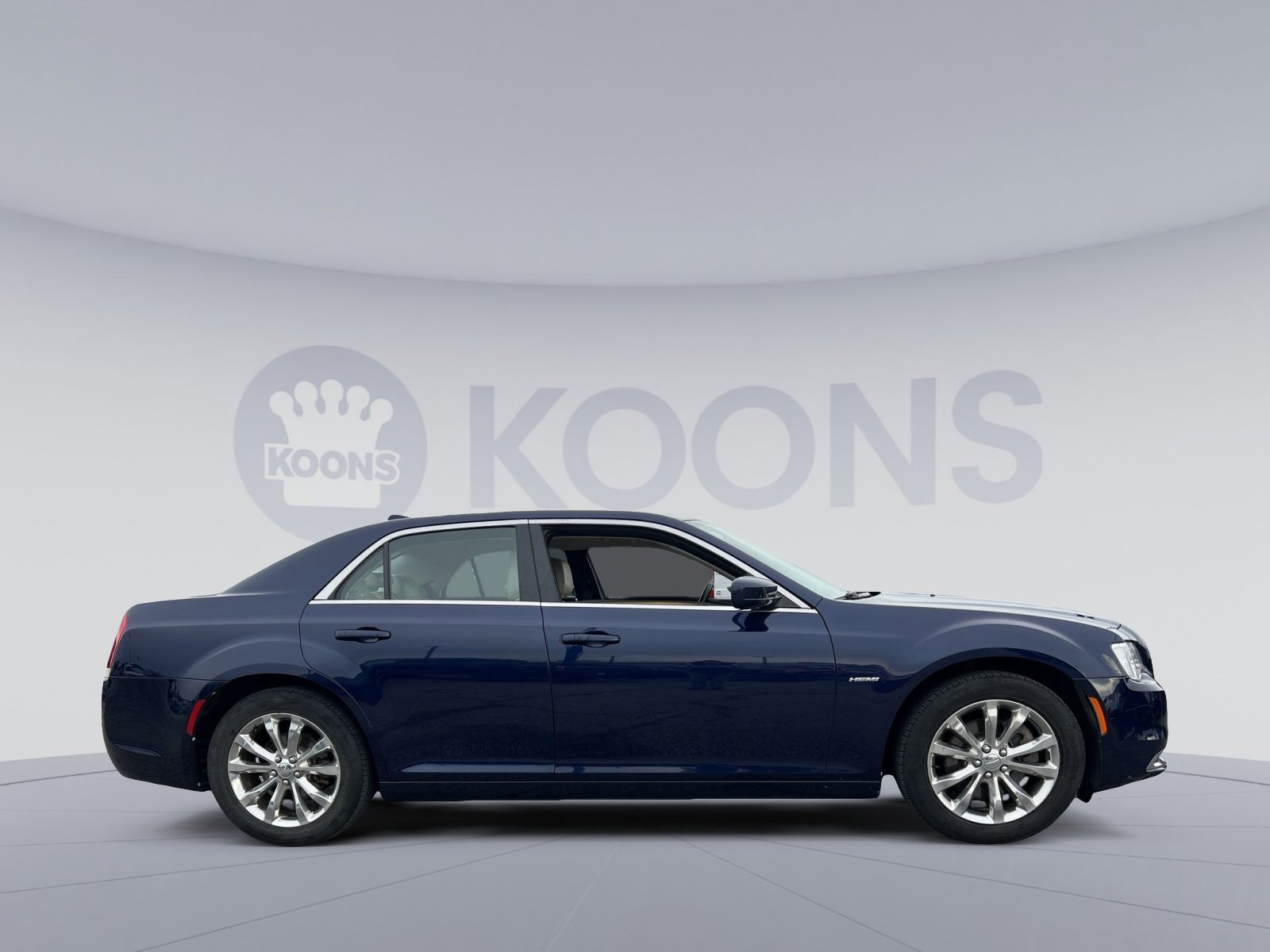 Used 2017 Chrysler 300 Limited image 7