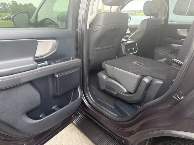 Used 2025 Ford Expedition Active AWD/4WD image 30