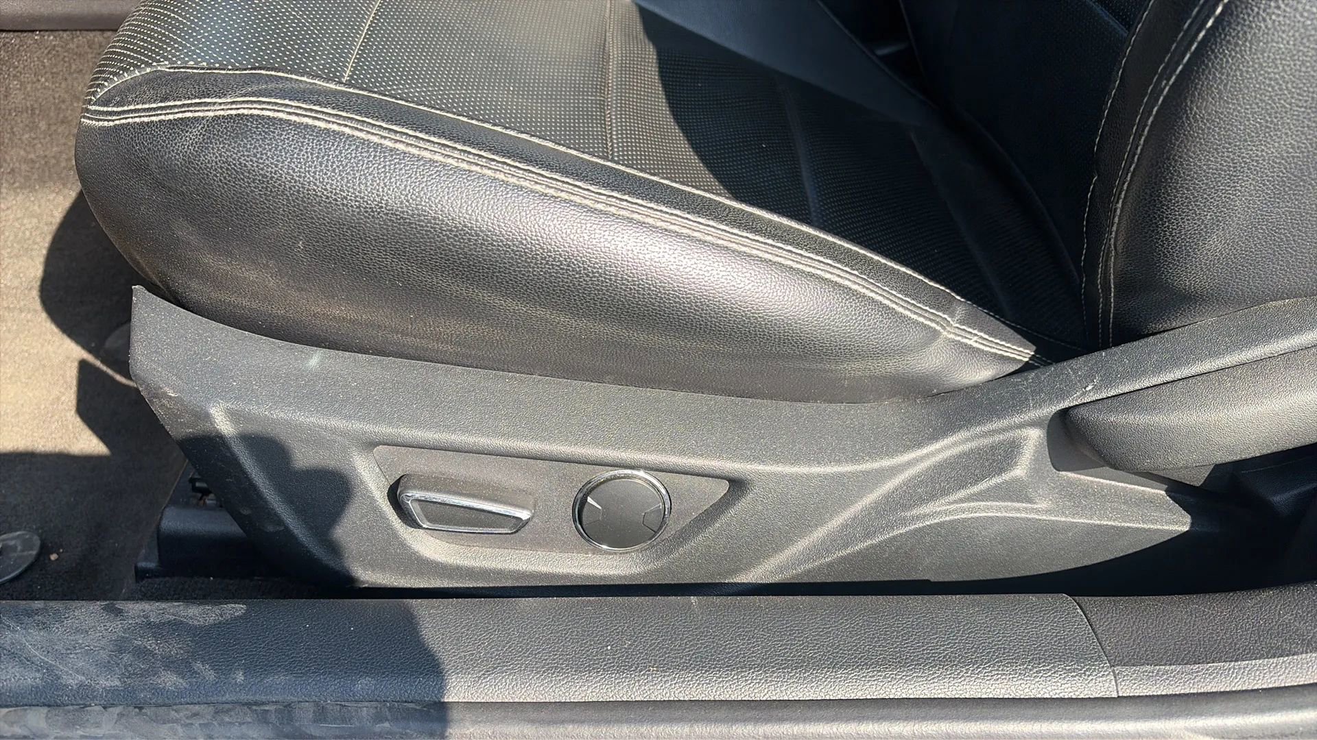 Used 2015 Ford Mustang GT Premium image 32