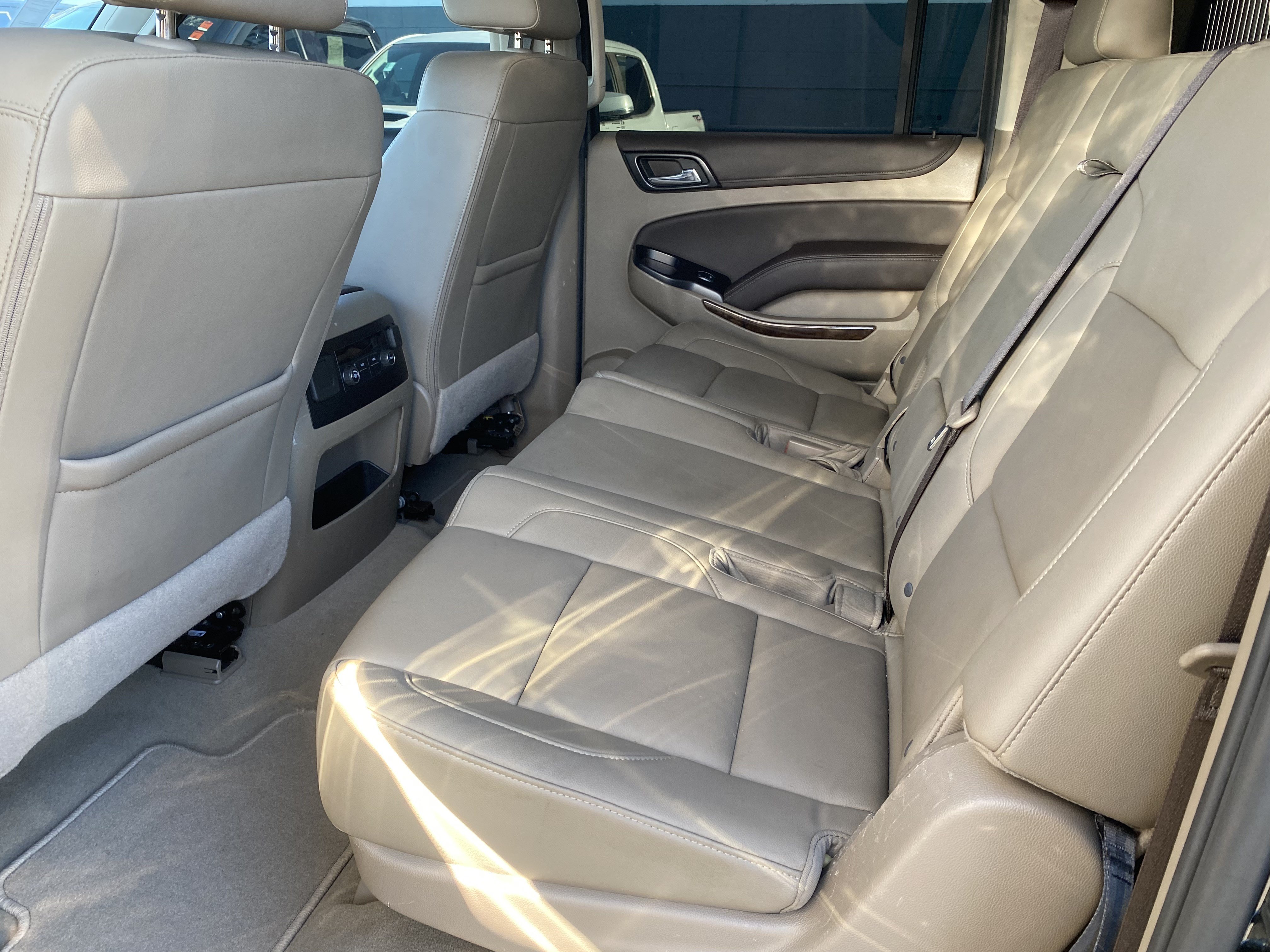 Used 2020 Chevrolet Suburban LT AWD/4WD image 19