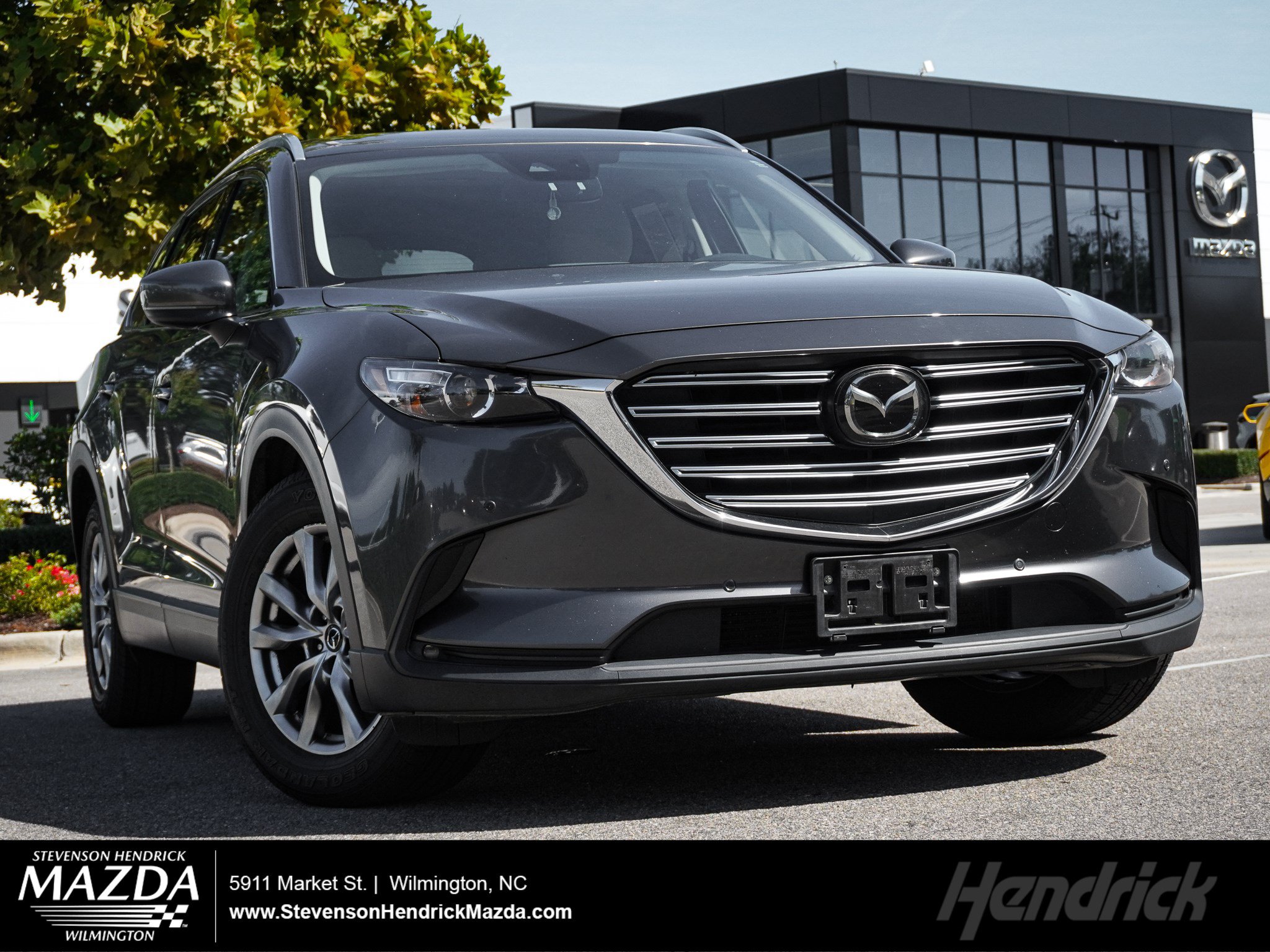Used 2018 MAZDA CX-9 Touring w/ Touring Premium Package FWD image 1