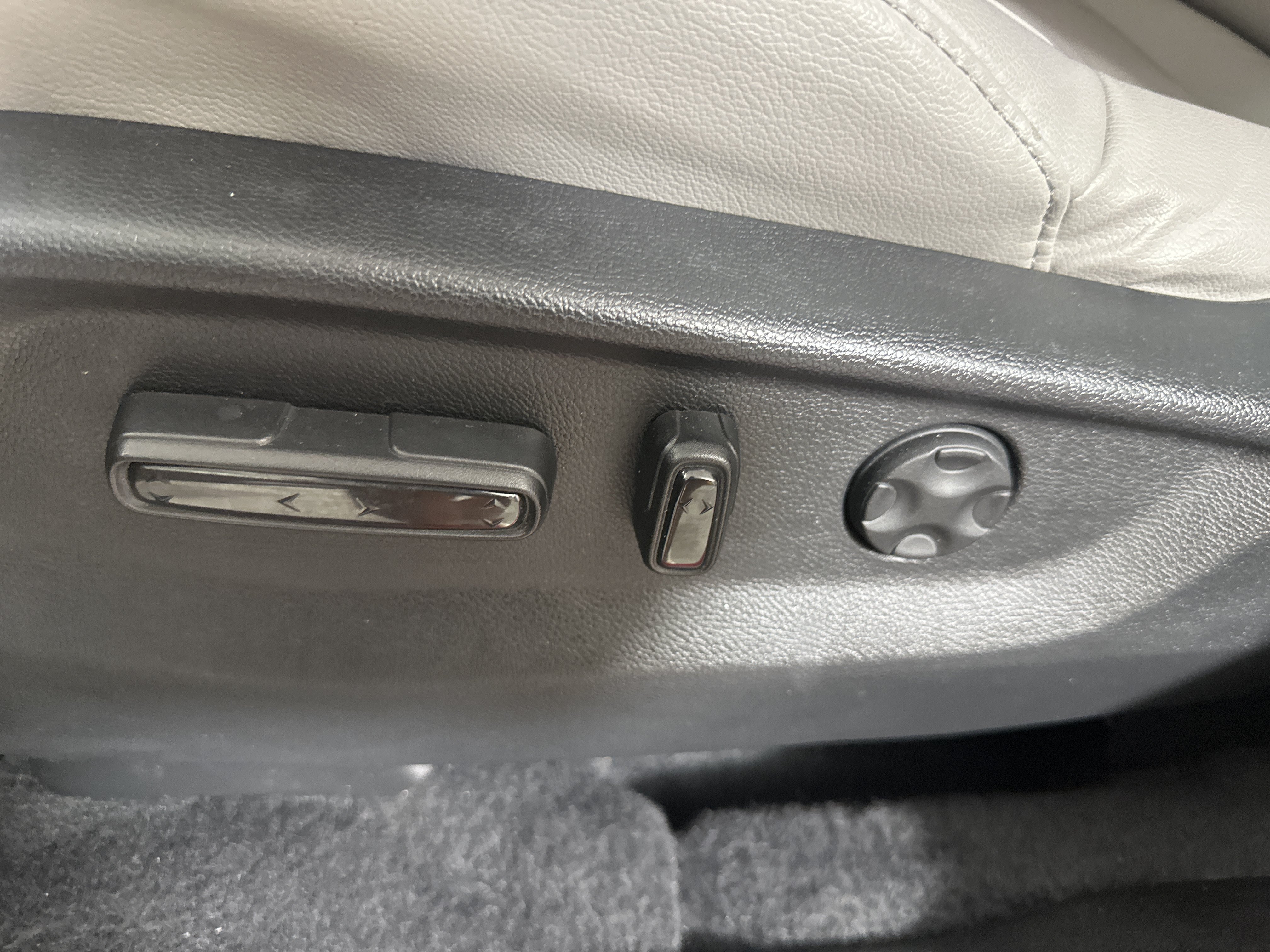 Used 2022 Honda CR-V Touring image 10