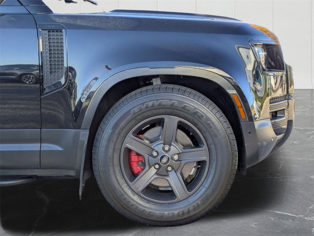 Used 2022 Land Rover Defender 110 image 12