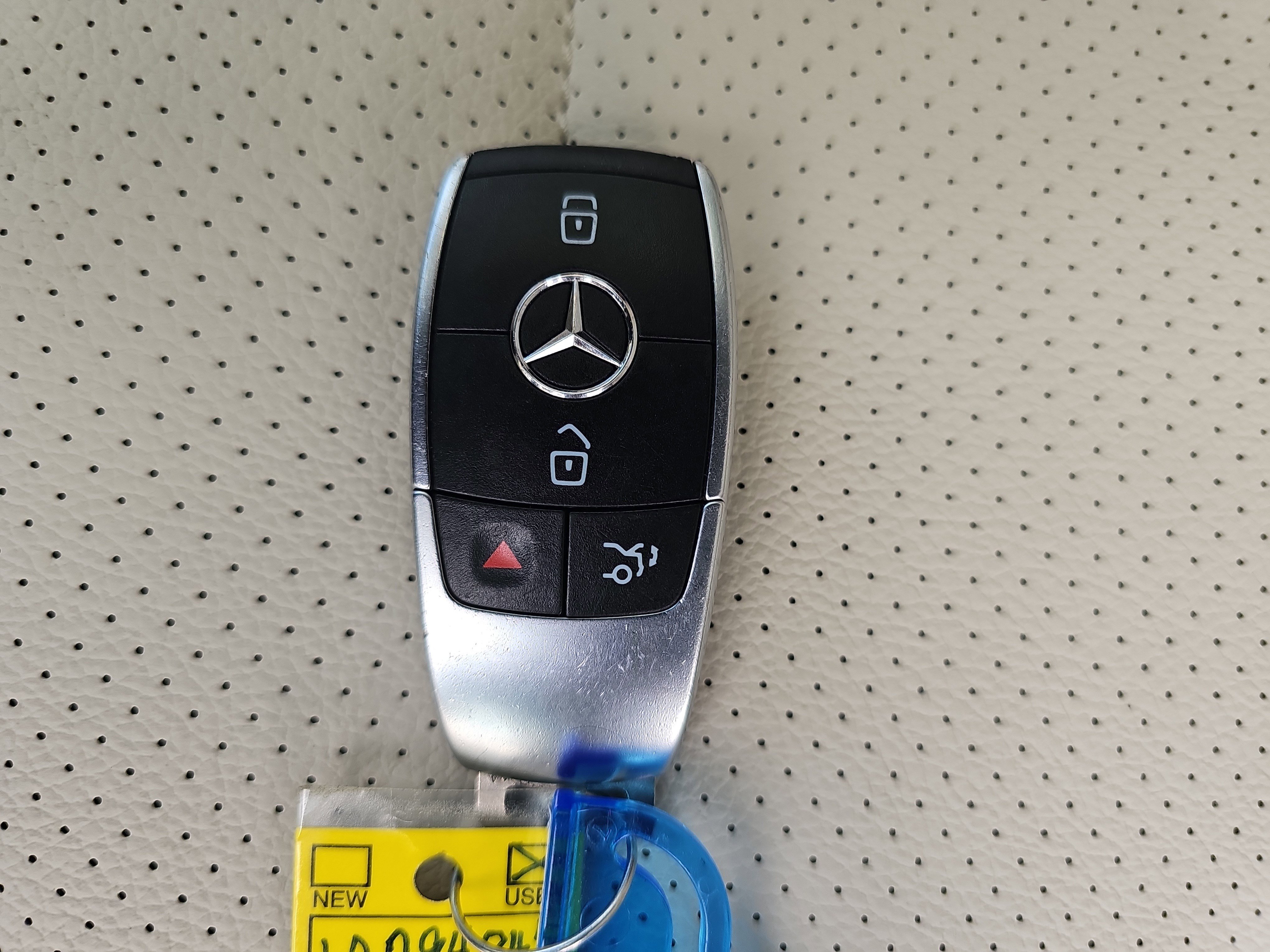Used 2020 Mercedes-Benz GLS 450 4MATIC image 36