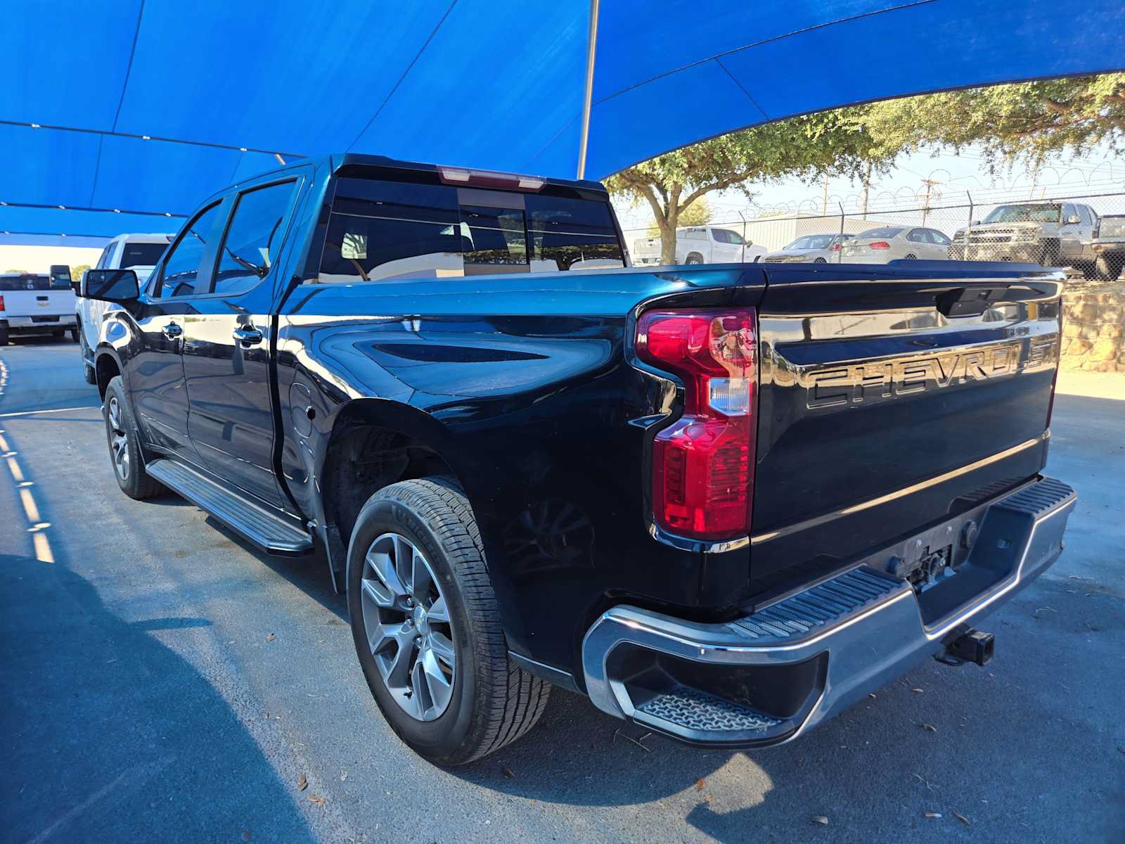 Used 2019 Chevrolet Silverado 1500 LT w/ Texas Edition RWD image 3