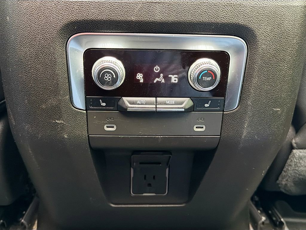 Used 2021 GMC Yukon AT4 w/ Technology Package image 24