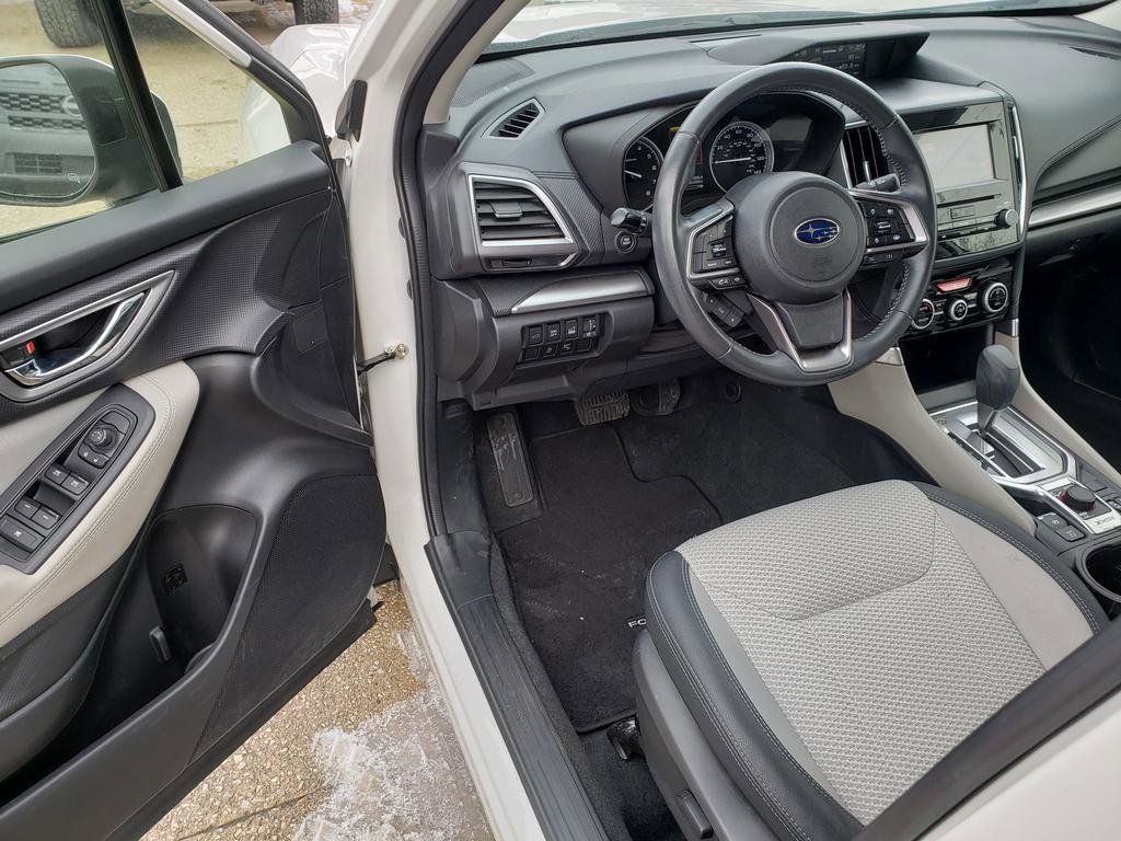 Used 2023 Subaru Forester Premium image 15