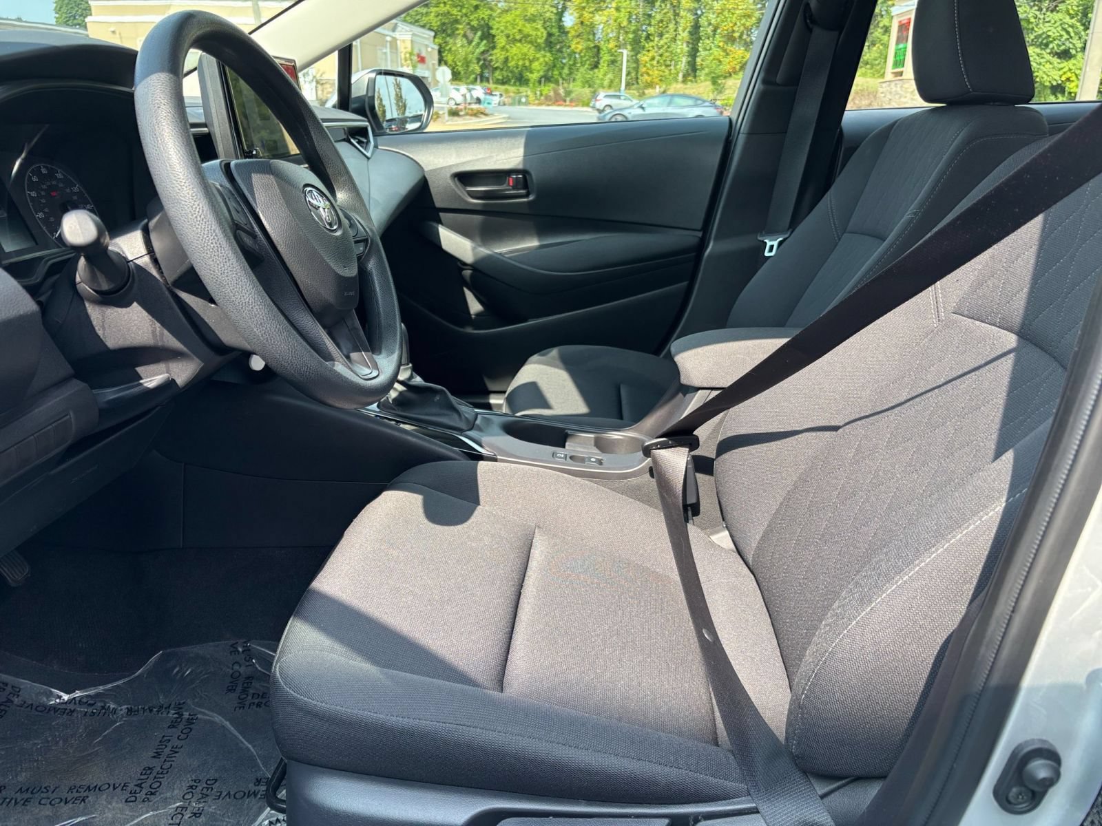 Used 2025 Toyota Corolla LE FWD image 24