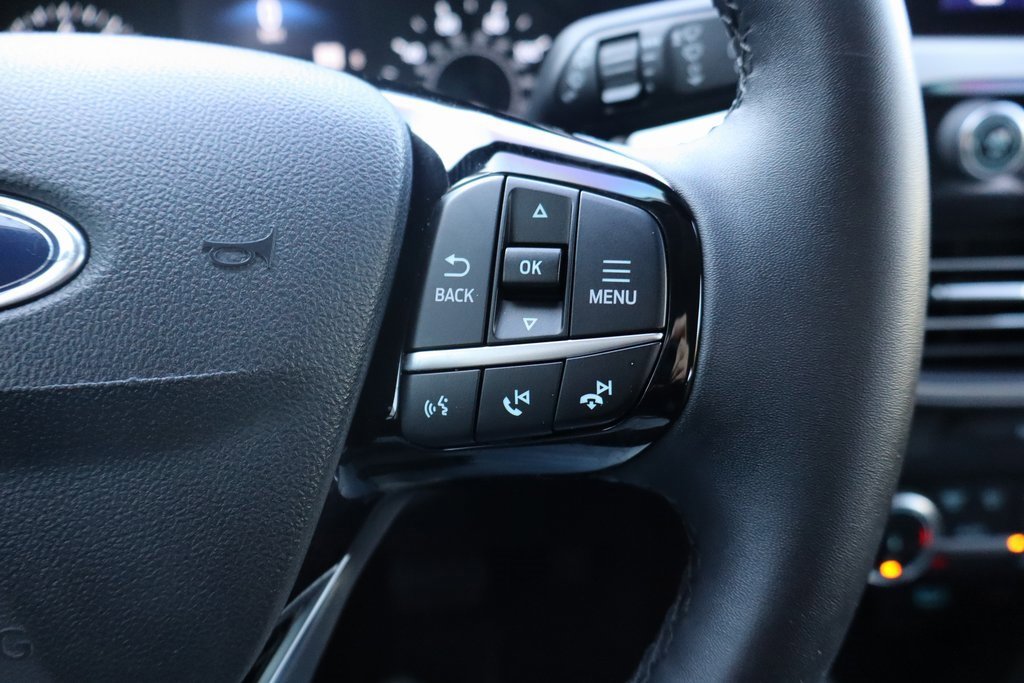 Used 2022 Ford Escape SE w/ SE Sport Appearance Package image 7