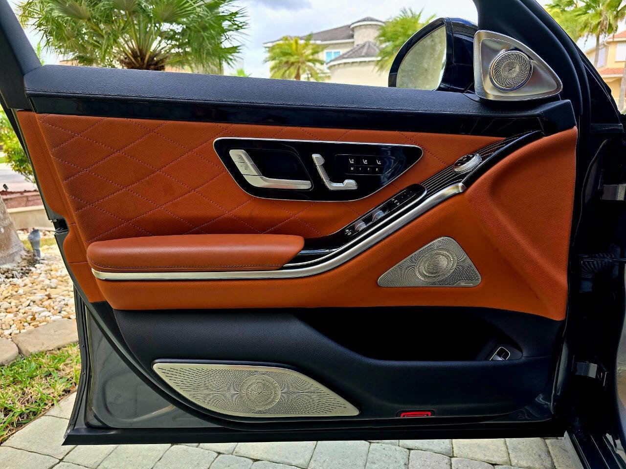 Used 2022 Mercedes-Benz S 580 4MATIC Sedan w/ Rear Seat Package image 72