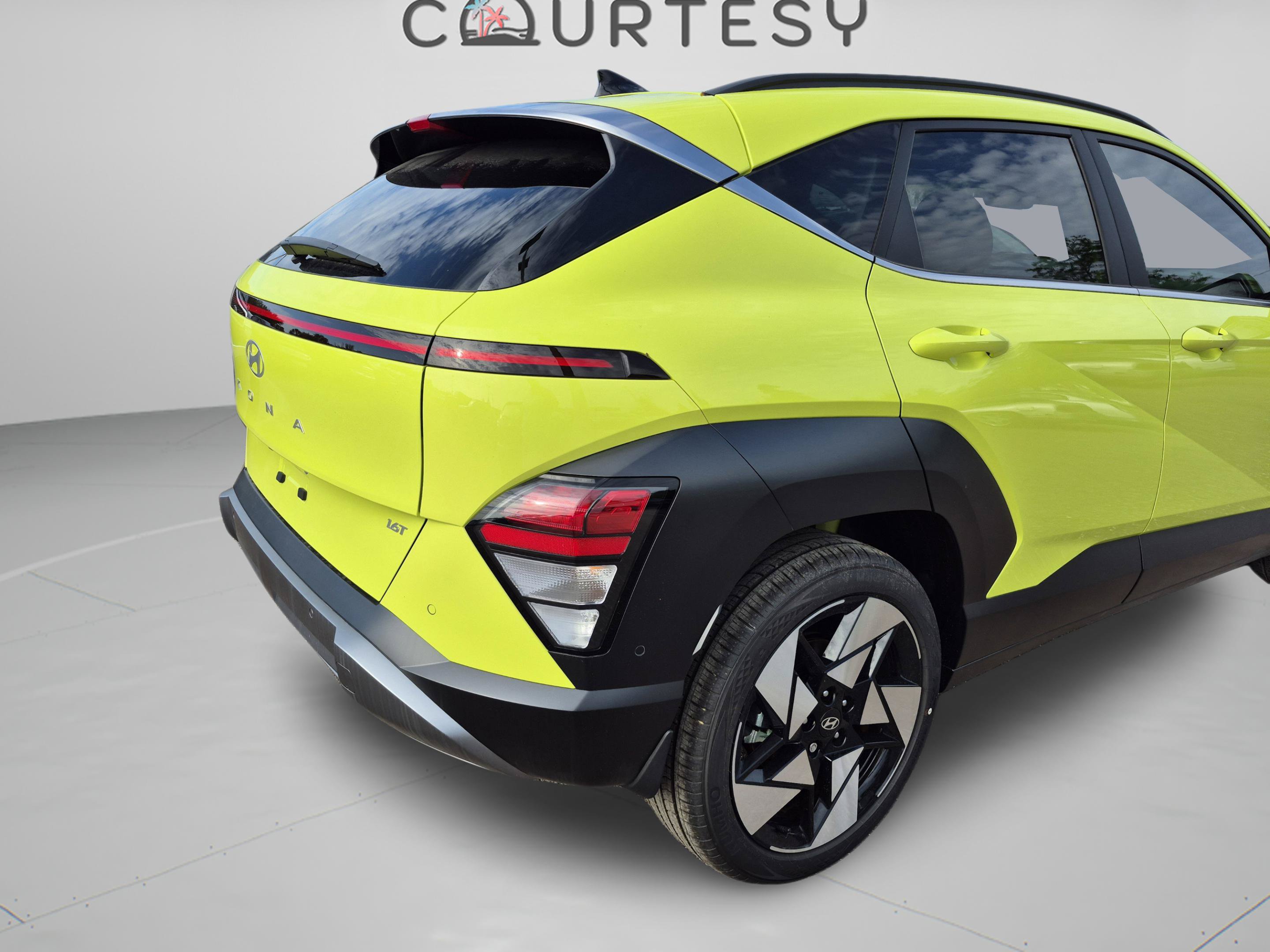 New 2026 Hyundai Kona Limited FWD image 36