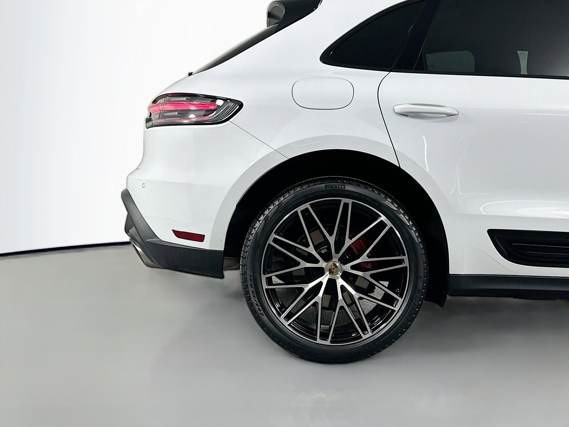 Certified 2024 Porsche Macan S image 13